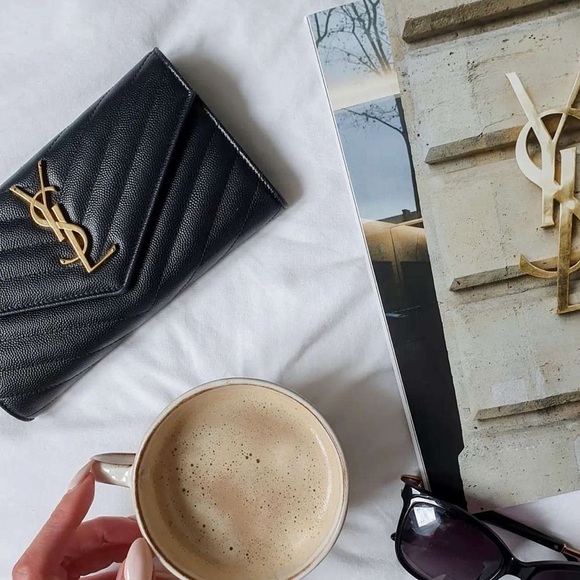 SAINT LAURENT
YSL Monogram Large Flap Wallet in Grained Leather - Picture 4 of 5